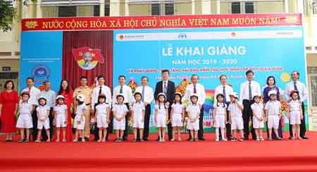Phó Thủ tướng Thường trực đánh trống khai trường tại Thanh Hóa - ảnh 2